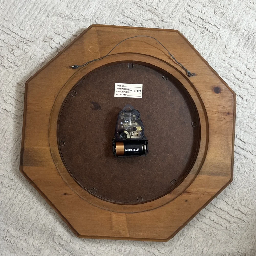 Vintage 1979 wooden octagon wall clock,Daniel Isaac Thomas scroll Roman numerals